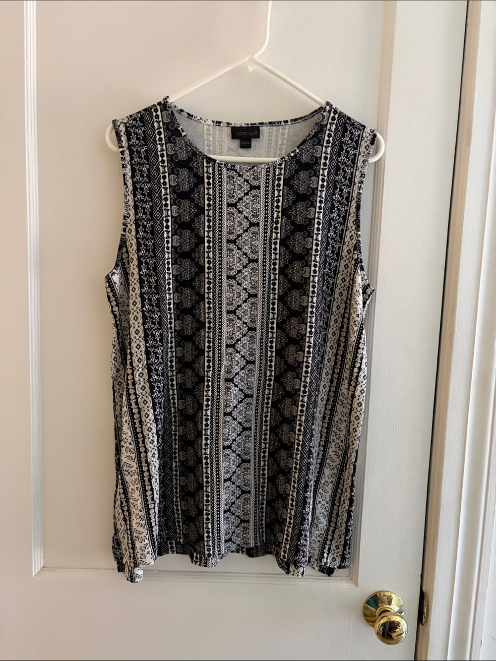 J. Jill Black and White Striped Pattern Sleeveless Tank